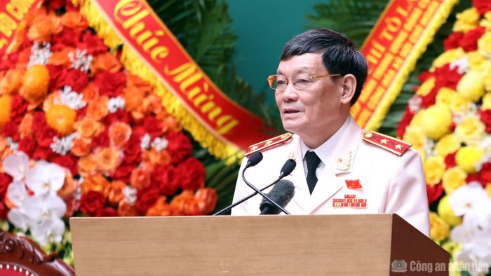 Các đại biểu thảo luận tại Đại hội.