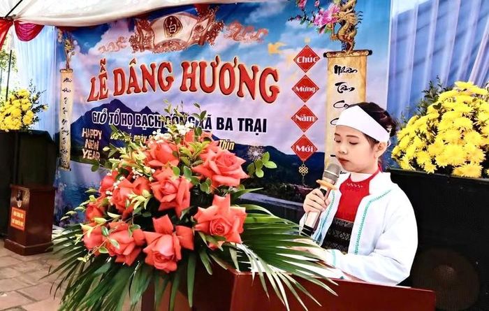 Mang trong mình dòng máu Mường Động kiên cường từ cội nguồn xưa, các thế hệ con cháu dòng họ Bạch Công mấy thế hệ luôn khắc ghi chỉ có ánh sáng của trí tuệ mới là con đường vững chắc nhất để đổi thay vận mệnh và làm rạng danh tổ tiên.