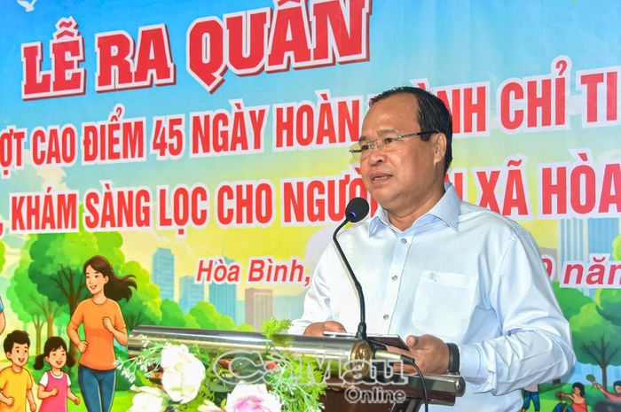 Uỷ viên BTV Tỉnh uỷ, Phó Chủ tịch UBND tỉnh Cà Mau Nguyễn Minh Luân phát động ra quân cao điểm 45 ngày, đẩy nhanh tiến độ khám sức khoẻ định kỳ, khám sàng lọc cho người dân trên địa bàn tỉnh.