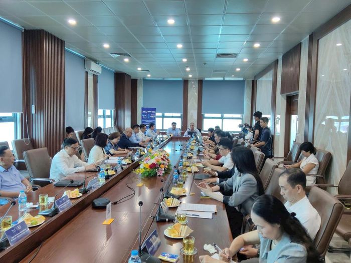 Toàn cảnh cuộc họp của Ban Tổ chức, Hội đồng Chuyên gia và các đơn vị đồng chủ trì CEF III ngày 16/9. Ảnh Khắc Kiên