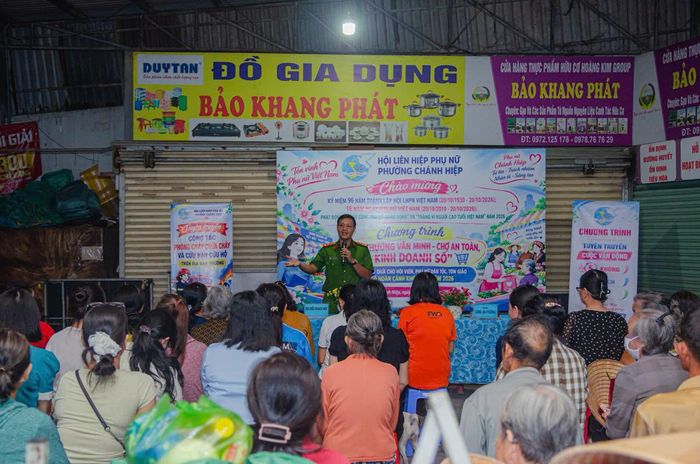 Quang cảnh buổi tuyên truyền