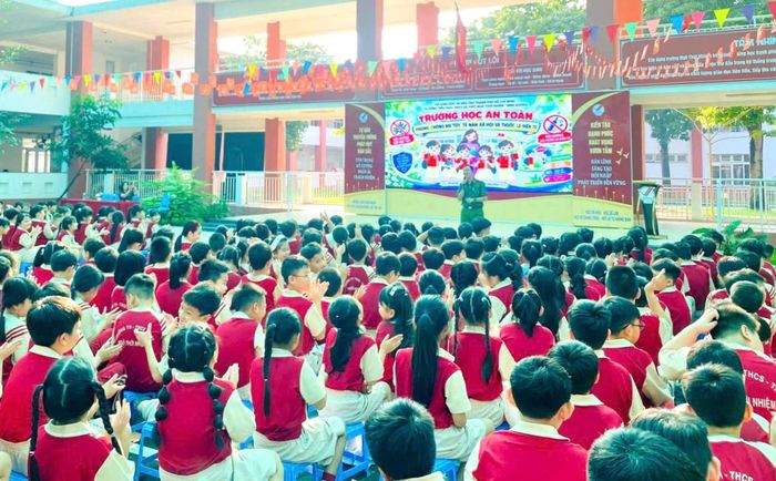 Quang cảnh buổi tuyên truyền