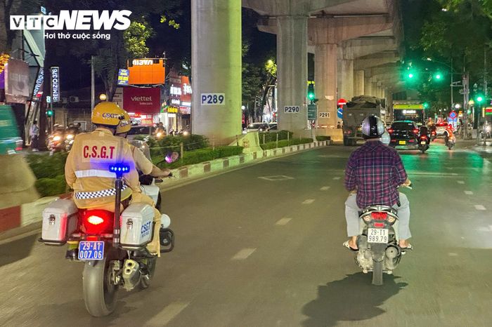 Các tuyến được tập trung kiểm soát gồm Xuân Thủy, Cầu Giấy, Hồ Tùng Mậu, Cầu Diễn, Trịnh Văn Bô... Đây là những khu vực có lưu lượng xe lớn, đặc biệt vào buổi tối.