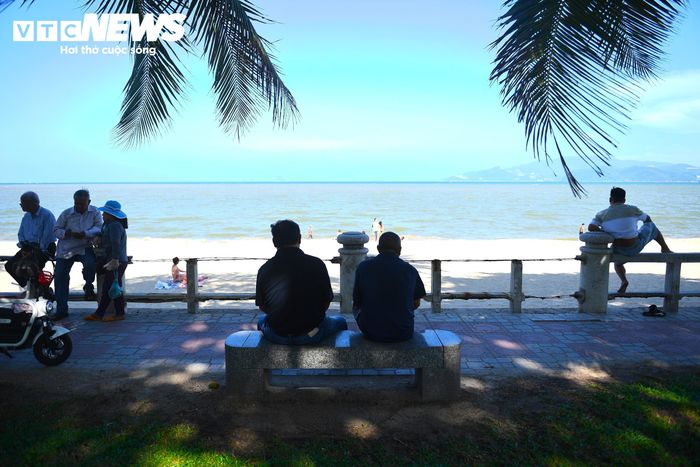 Về việc này, ông Nguyễn Thanh Sơn, Chủ tịch UBND phường Nha Trang cho biết phường đã có kế hoạch sửa chữa những lan can bảo vệ này. 