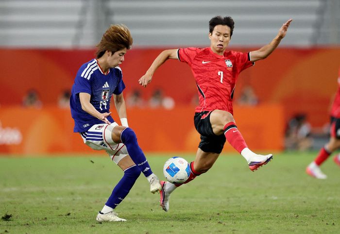 U23 Nhật Bản chiếm ưu thế nhưng không ghi được bàn thắng nào. (Ảnh: Reuters)