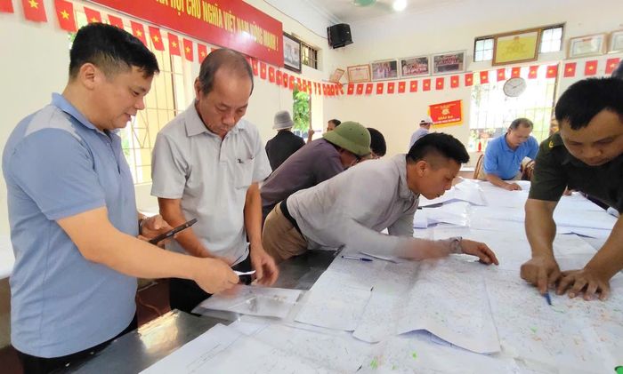 Người dân sẽ thuận tiện hơn khi làm các thủ tục đất đai khi dữ liệu được số hóa. Ảnh: Thùy Nam