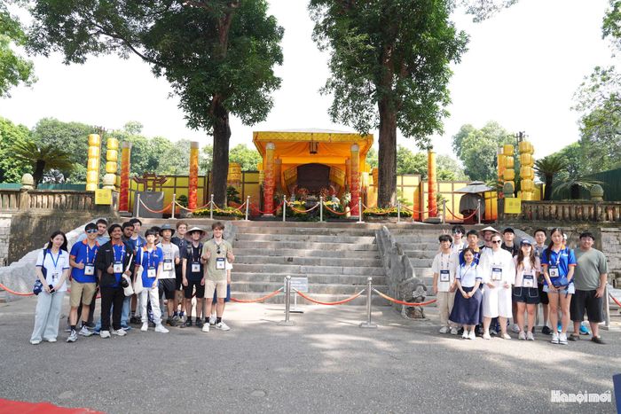 Hành trình khám phá Hoàng thành Thăng Long để lại những kỷ niệm đẹp trong thời gian các đoàn quốc tế có mặt tại Hà Nội tham dự IOAA 2026.