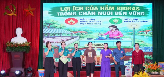 Thông điệp “sống xanh - sản xuất sạch” được các đội thi tuyên truyền, lan toả. Ảnh: Hải Yến