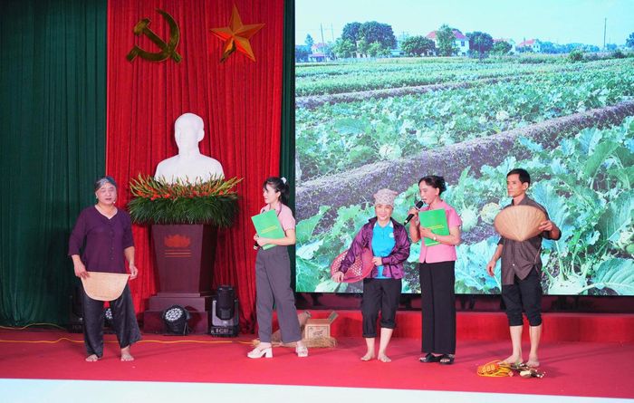 Các tiết mục dự thi thể hiện sáng kiến và cách làm hiệu quả trong sản xuất gắn với bảo vệ môi trường. Ảnh: Hải Yến