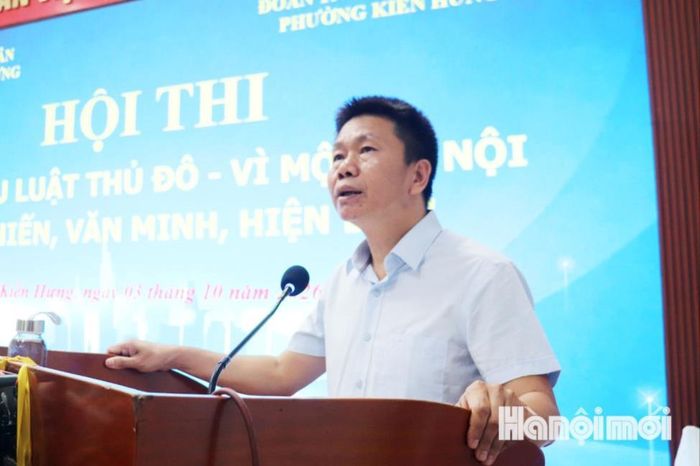 Phó Chủ tịch UBND phường Kiến Hưng Trần Mạnh Hải phát biểu khai mạc hội thi. Ảnh: Tuấn Điệp