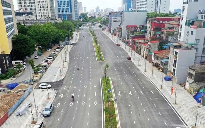 Theo Sở Xây dựng Hà Nội, việc điều chỉnh được thực hiện trong bối cảnh lưu lượng phương tiện tại khu vực Ô Chợ Dừa cần được rà soát, tổ chức lại sau khi tuyến Vành đai 1 đoạn Hoàng Cầu - Voi Phục đưa vào khai thác.