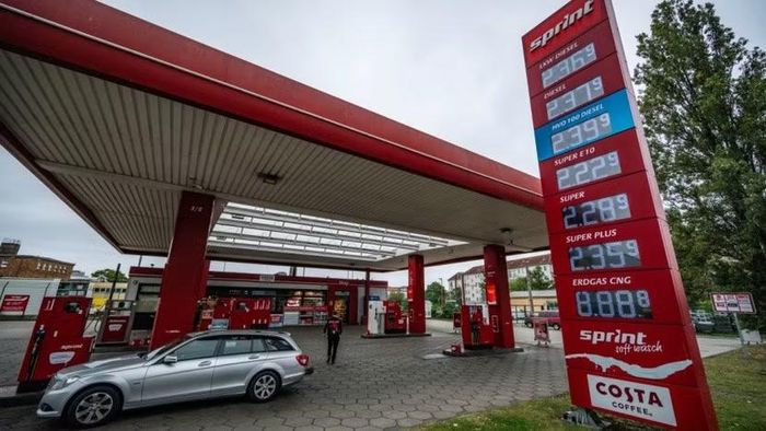 Một trạm xăng ở Berlin, Đức ngày 2-10-2026