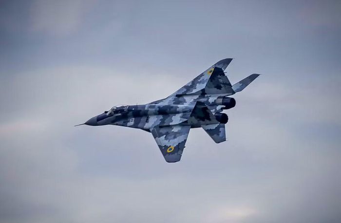 Trong thời gian chờ các dòng máy bay mới, những chiếc MiG-29 còn hoạt động vẫn phải đảm nhiệm một phần đáng kể nhiệm vụ chiến đấu.