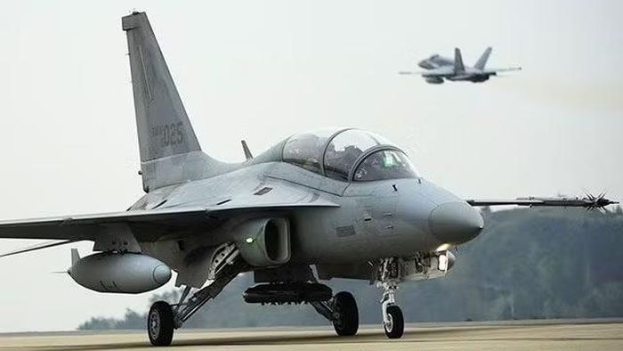 Đồng thời FA-50GF sẽ duy trì các khả năng chiến đấu cơ bản và thực hiện nhiệm vụ phòng không khi cần thiết. Để đạt được mục tiêu này, Không quân Ba Lan dự định tích hợp các tên lửa tầm ngắn của châu Âu gồm IRIS-T hoặc AIM-132 ASRAAM vào chúng trong tương lai.