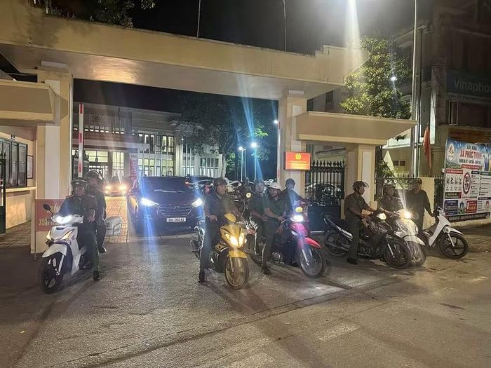 Lực lượng chức năng triển khai tuần tra đêm tại xã Phúc Thịnh
