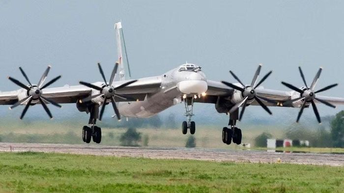 Tính đến thời điểm hiện tại, số phận của 7 thành viên phi hành đoàn chiếc Tu-95MS vẫn chưa được biết, nhưng một số nguồn tin và hình ảnh hiện trường đã nói về việc toàn bộ kíp chiến đấu thiệt mạng.