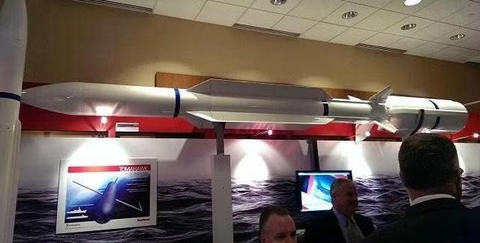 Đối với SM-6, theo thỏa thuận được ký kết vào đầu tháng 2/2026, Hải quân Mỹ muốn nhà sản xuất đạt sản lượng 500 quả đạn mỗi năm, kéo dài trong vòng 7 năm. Hiện tại con số chỉ khoảng 125 quả mỗi năm, trong khi lượng dự trữ đã giảm đáng kể do cuộc chiến Iran.