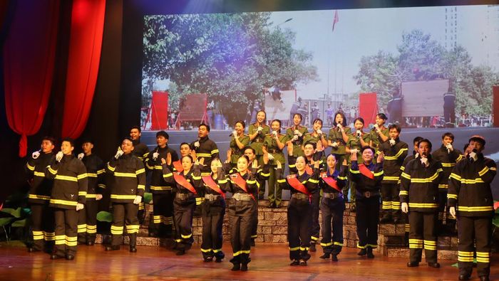 Một tiết mục văn hóa nghệ thuật đặc sắc tại chương trình. Ảnh: T.Luân.