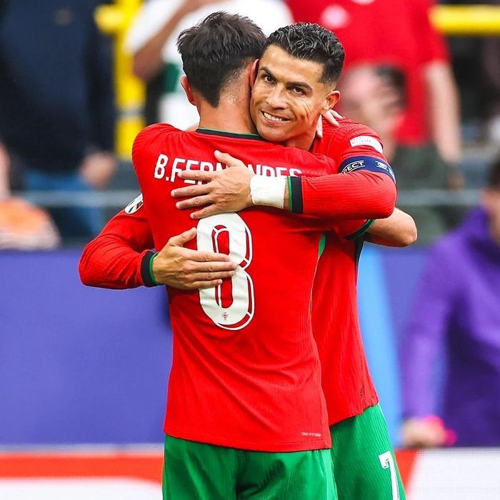 Bruno tiết lộ đã trực tiếp nói chuyện với Ronaldo sau khi đàn anh rời nơi tập trung của tuyển Bồ Đào Nha.