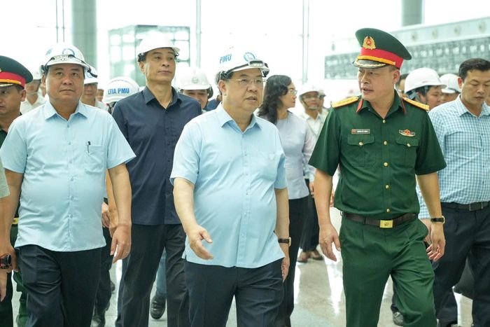  Phó thủ tướng Thường trực Phạm Gia Túc yêu cầu kiểm soát tiến độ từng ngày, từng công việc và từng gói thầu. Ảnh: ACV. 