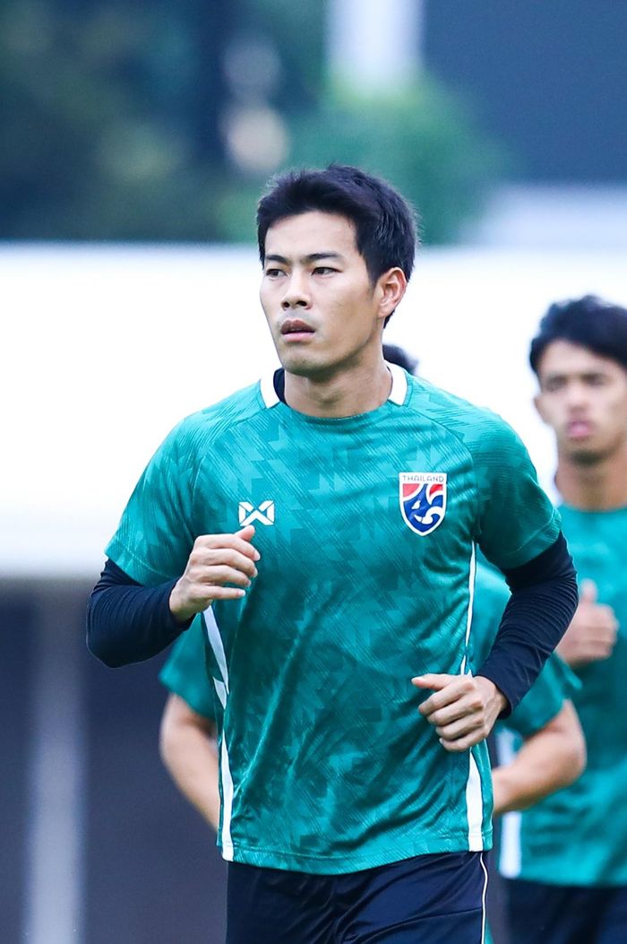 Yooyen lên tuyển từ năm 2013, có 4 lần vô địch AFF/ASEAN Cup và một HCV SEA Games. Anh hai lần có tên trong đội hình tiêu biểu AFF Cup và hiện vẫn là tiền vệ trung tâm số một của tuyển Thái. Yooyen là người ghi bàn mở tỷ số cho Thái Lan trước tuyển Việt Nam.