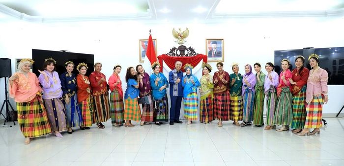 Đoàn nghệ sĩ Indonesia tại Đại sứ quán Cộng hòa Indonesia tại Việt Nam