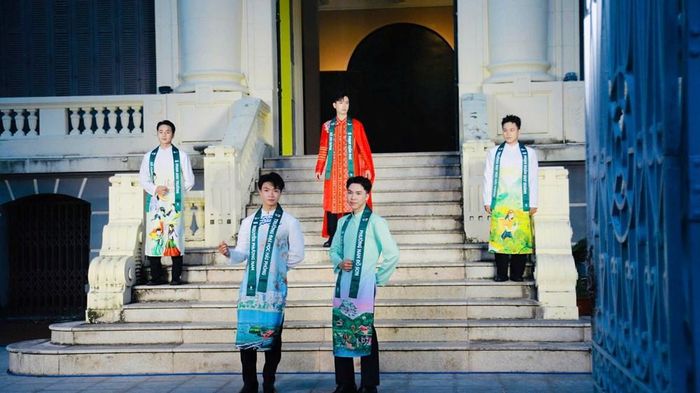 Các thí sinh nam trình diễn trang phục tại vòng bán kết cuộc thi “Nét đẹp thanh lịch Hải Phòng” năm 2026