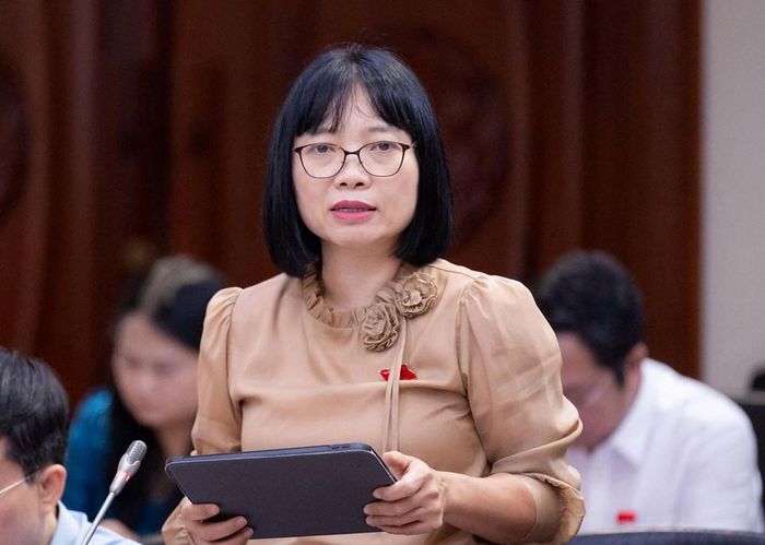Phó Trưởng đoàn chuyên trách Đoàn ĐBQH thành phố Hải Phòng Nguyễn Thị Việt Nga phát biểu. Ảnh: Quốc hội