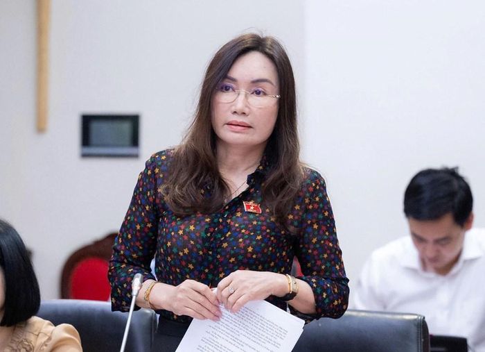 Đại biểu Phạm Thu Xanh, Đoàn ĐBQH thành phố Hải Phòng phát biểu. Ảnh: Quốc hội