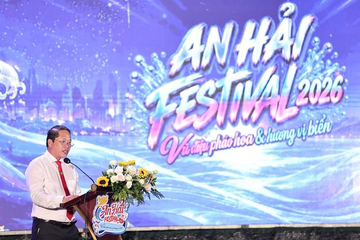 Ông Hoàng Công Thanh, Chủ tịch UBND phường An Hải phát biểu bế mạc An Hải Festival 2026