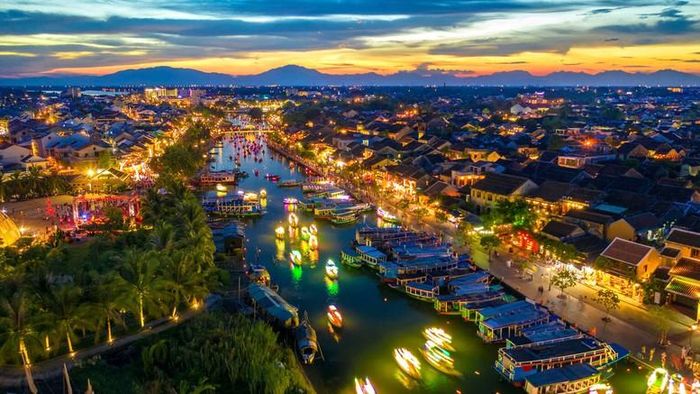 Khu phố cổ Hội An được UNESCO công nhận Di sản văn hóa thế giới vào ngày 4/12/1999