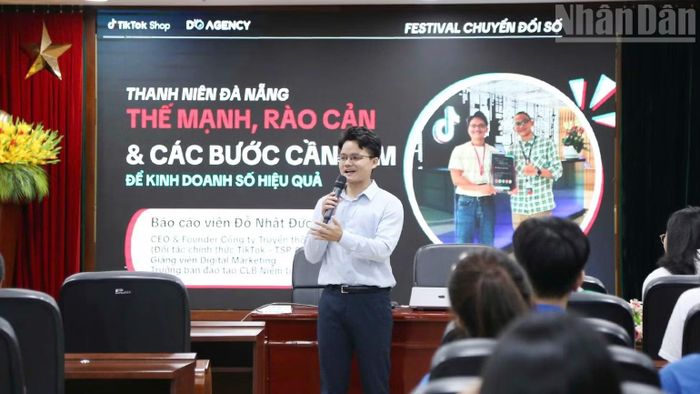 Tập huấn “Đưa sản phẩm lên các sàn thương mại trực tuyến”. (Ảnh: THANH TÂM)