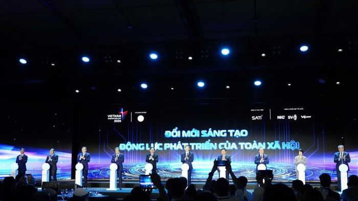 Các đại biểu thực hiện nghi thức phát động Ngày hội Đổi mới sáng tạo quốc gia năm 2026. (Ảnh: Bộ Khoa học và Công nghệ)