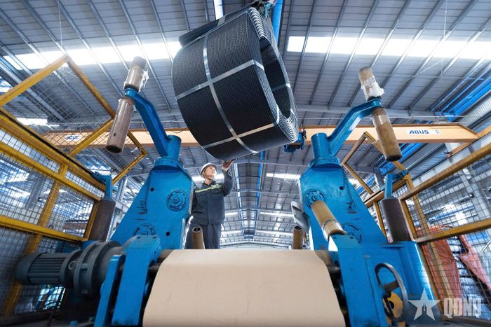 Hoạt động sản xuất cáp thép dự ứng lực của Công ty Cổ phần Tập đoàn Hòa Phát. Ảnh: NGHI TRẦN 