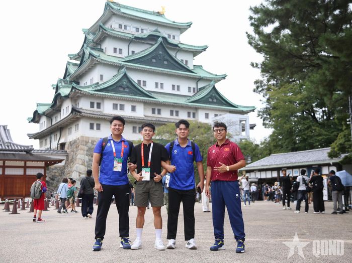 Nhóm phóng viên Việt Nam tác nghiệp tại ASIAD 20. Ảnh: MINH PHƯƠNG