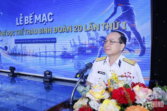 Đại tá Nguyễn Thanh Trúc, Phó tư lệnh Binh đoàn 20 phát biểu chúc mừng.