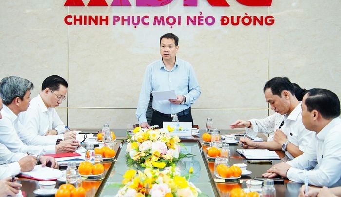 Chủ tịch UBND TP Nguyễn Mạnh Hùng phát biểu kết luận tại buổi làm việc với DRC.
