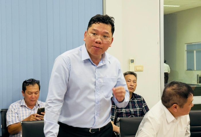  Phó Chủ tịch UBND TPHCM Hoàng Nguyên Dinh phát biểu tại buổi làm việc. Ảnh: ĐÌNH DƯ 