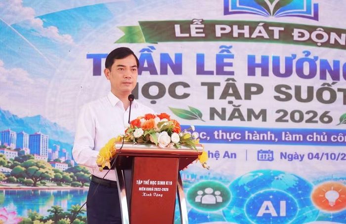 Ông Nguyễn Văn Khoa – Giám đốc Sở GD&ĐT Nghệ An phát động Tuần lễ hưởng ứng học tập suốt đời năm 2026. Ảnh: Hồ Lài
