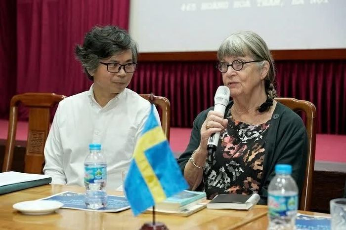 Đạo diễn Gunilla Bresky chọn những dòng nhật ký Sara Lidman viết trong thời gian ở Việt Nam làm một trong những chất liệu quan trọng cho bộ phim. (Ảnh NVCC)