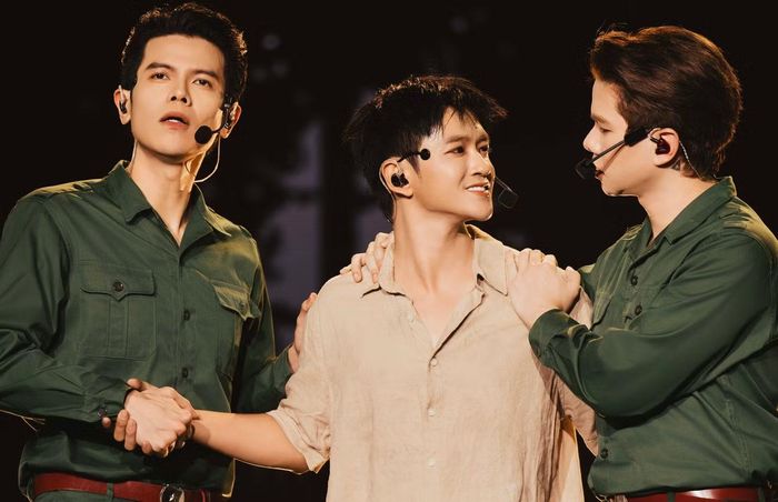 Ý tưởng được hình thành từ đề xuất xây dựng hình tượng người lính của Hoàng Tôn và liên tưởng giữa ca từ bài hát với câu chuyện thiên tai, bão lũ.