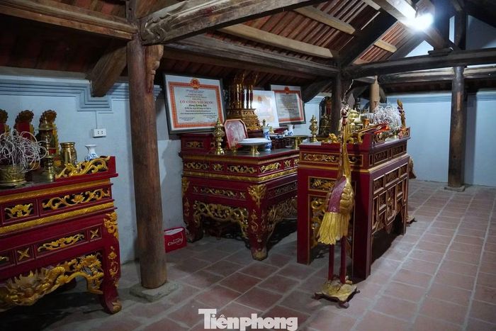 Trải qua chiến tranh, đình Lương Sơn từng bị bom đạn làm hư hại. Nhiều đồ tế lễ như hạc đồng, gươm đao, trống rồng, kiệu… cũng bị mất mát. Nhà hậu cung được phục dựng năm 1980. Dẫu trải qua nhiều biến động, ngôi đình vẫn hiện diện giữa làng quê như một phần ký ức của cộng đồng.