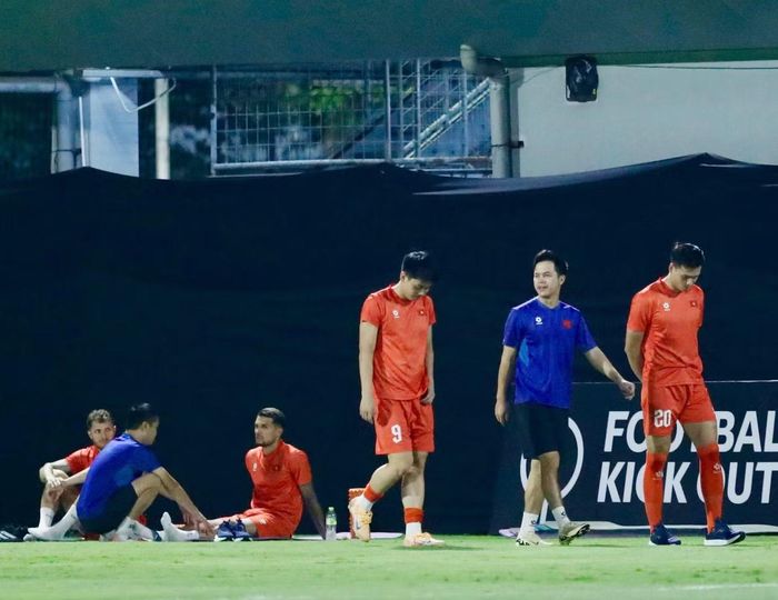 Khả năng thi đấu của Hoàng Hên, Việt Anh hay Đình Bắc đang là dấu hỏi lớn