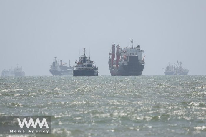 Tàu chở dầu ở gần eo biển Hormuz. Ảnh: WANA