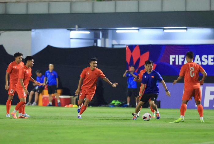 Trận đấu giữa tuyển Việt Nam vs Malaysia diễn ra vào lúc 16h ngày 5/10 trên SVĐ Gelora Bung Karno (Jakarta, Indonesia).