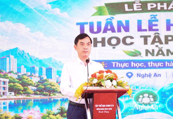 Giám đốc Sở Giáo dục và Đào tạo Nguyễn Văn Khoa phát động "Tuần lễ học tập suốt đời năm 2026". Ảnh: TL