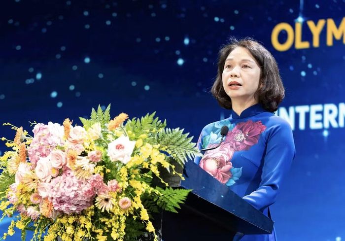 Phó Chủ tịch Ủy ban Nhân dân thành phố Hà Nội Vũ Thu Hà phát biểu tại lễ bế mạc. (Ảnh: Vietnam+)