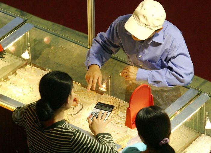Người mua ở vùng giá cao từ giữa tháng 5 đến nay ghi nhận mức âm khoảng 23 triệu đồng/lượng.