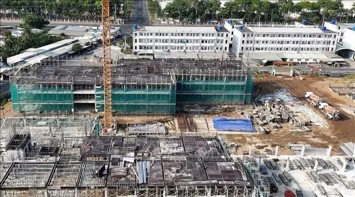 Dự án Nhà ở xã hội Công đoàn trên địa bàn xã Gisao Long, tỉnh Vĩnh Long đang được thi công. Ảnh: Phúc Sơn/TTXVN