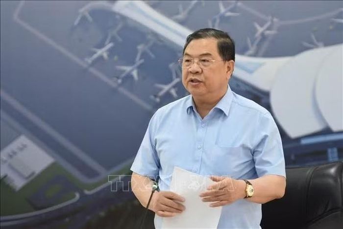 Phó Thủ tướng Thường trực Phạm Gia Túc phát biểu tại buổi làm việc.